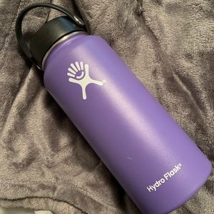 Hydro Flask Water Bottle 32 oz